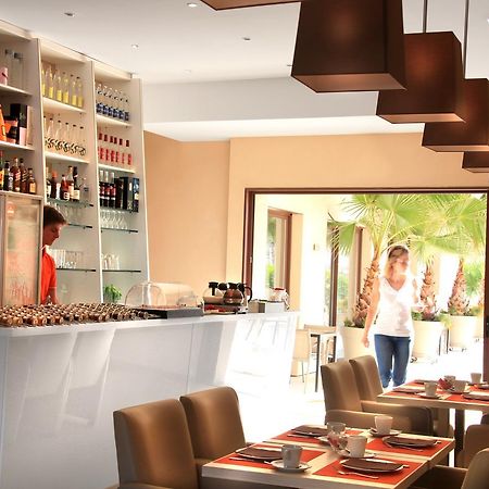 Seventeen Hotel Valbonne Ngoại thất bức ảnh