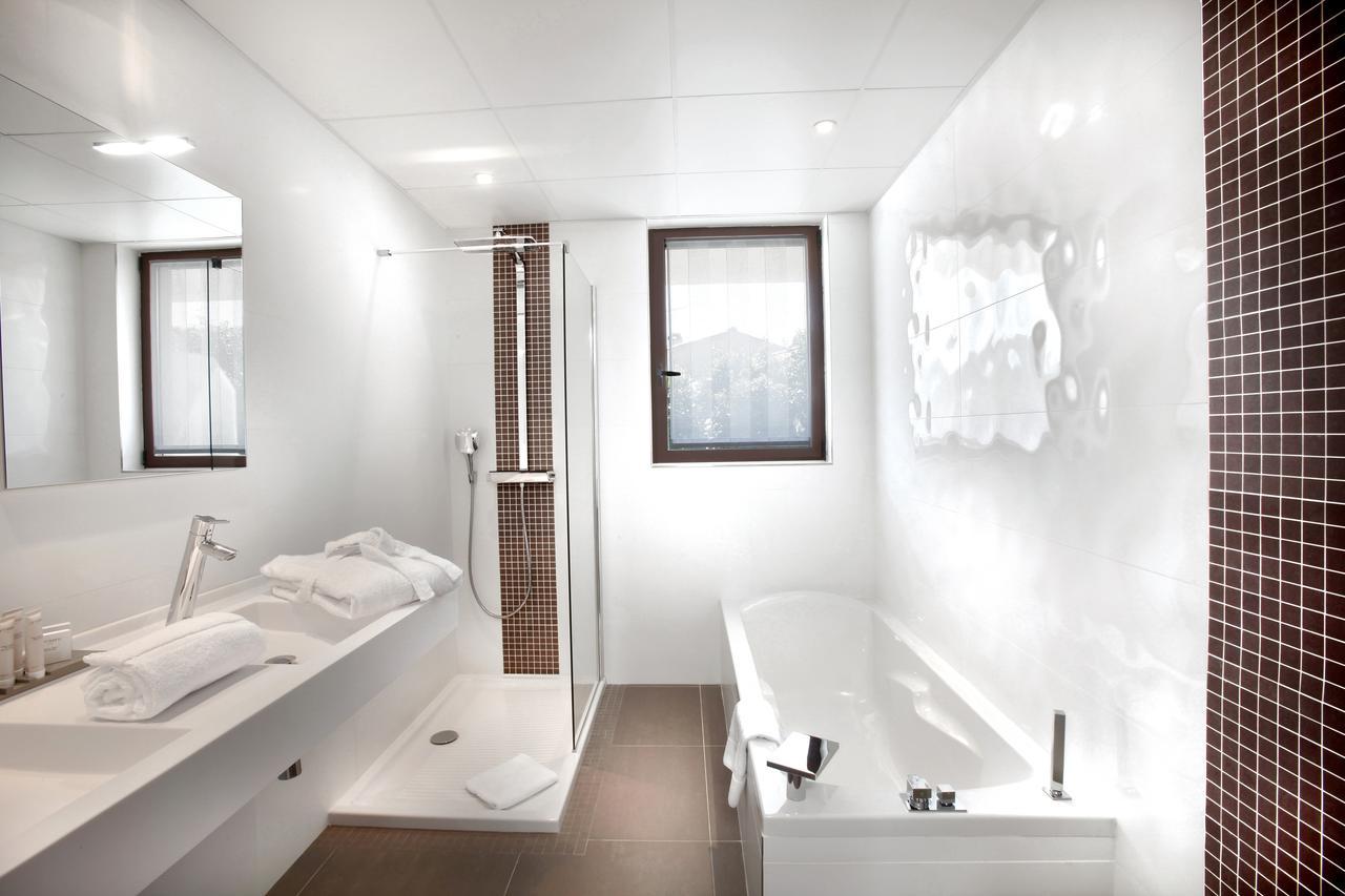 Seventeen Hotel Valbonne Ngoại thất bức ảnh