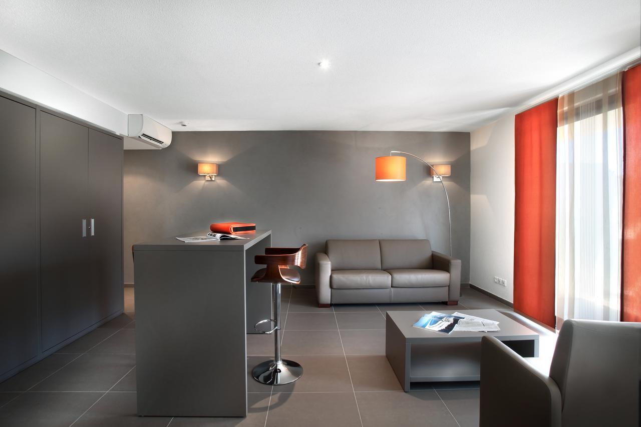Seventeen Hotel Valbonne Ngoại thất bức ảnh
