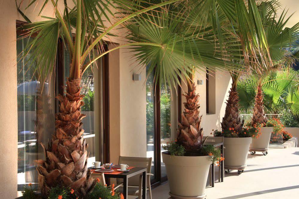 Seventeen Hotel Valbonne Ngoại thất bức ảnh